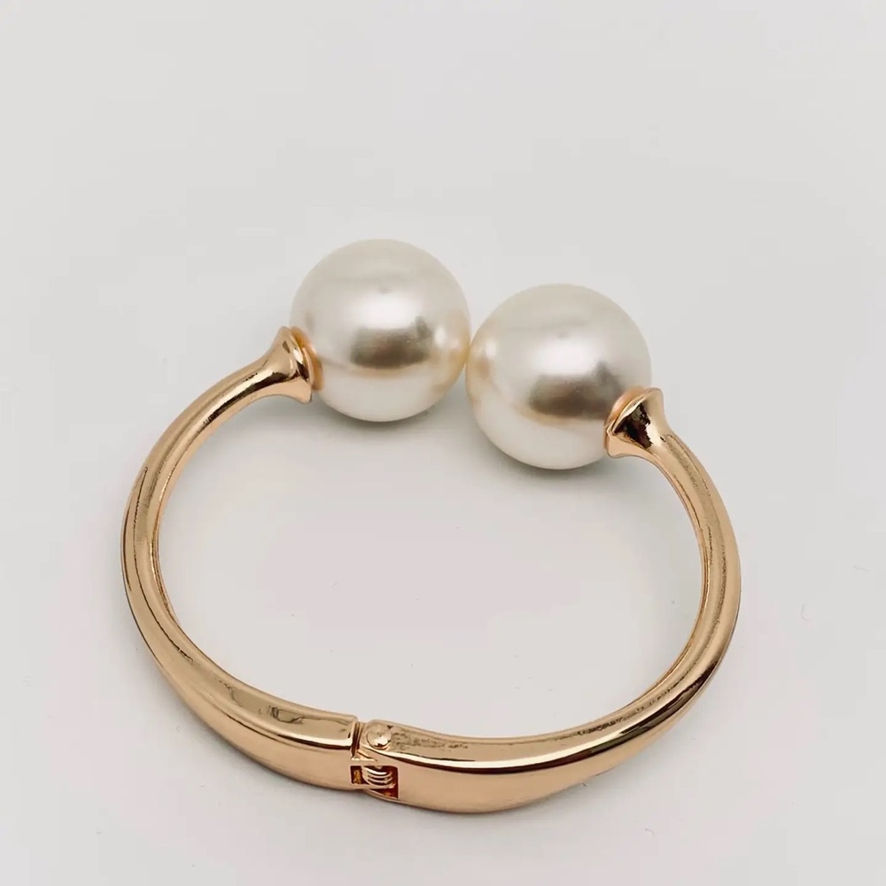 Elegant Bold Pearl Statement Cuff Open Gold Bangle Bracelet w/ Luxe Dual Pearls - Picture 4 of 6